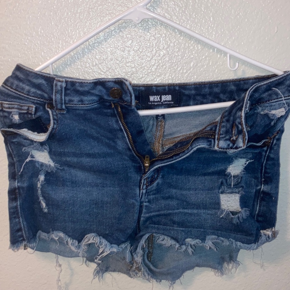 WAX Jean. Jean shorts. Dark denim. Size Medium.